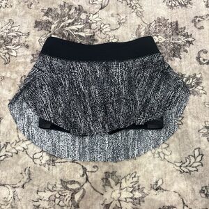 Lululemon quick pace skirt